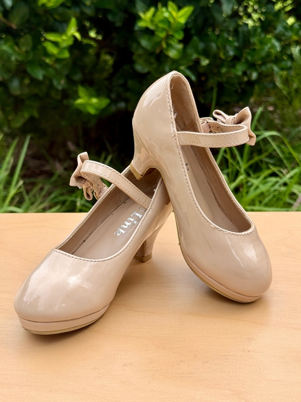 Forever Link Dana-62K Girls Beige Patent Rhinestone Bow Mary Jane Dress Heels 11